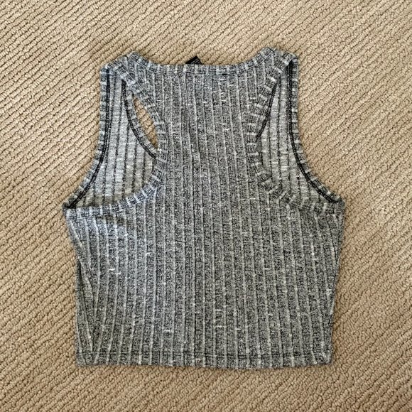 Forever 21 crop top - Picture 2 of 3